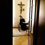 15.05.2017 Kielce. Seminarium duchowne.  Pierwsze sceny do filmu o biskupie Kaczmarku. / Jarosław Kubalski / Radio Kielce