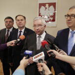 19.05.2017 Kielce. Wiceminister rodziny, pracy i polityki społecznej Stanisław Szwed wraz z parlamentarzystami podczas konferencji prasowej w ŚUW. / Jarosław Kubalski / Radio Kielce