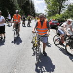 20.05.2017 Kaczyn. 12. Rodzinna Majówka Rowerowa z biskupem Marianem Florczykiem. / Jarosław Kubalski / Radio Kielce