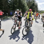 20.05.2017 Kaczyn. 12. Rodzinna Majówka Rowerowa z biskupem Marianem Florczykiem. / Jarosław Kubalski / Radio Kielce