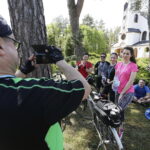 20.05.2017 Kaczyn. 12. Rodzinna Majówka Rowerowa z biskupem Marianem Florczykiem. / Jarosław Kubalski / Radio Kielce