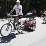 20.05.2017 Kaczyn. 12. Rodzinna Majówka Rowerowa z biskupem Marianem Florczykiem. / Jarosław Kubalski / Radio Kielce