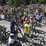 20.05.2017 Kielce. 12. Rodzinna Majówka Rowerowa z biskupem Marianem Florczykiem. / Jarosław Kubalski / Radio Kielce