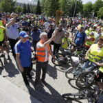 20.05.2017 Kielce. 12. Rodzinna Majówka Rowerowa z biskupem Marianem Florczykiem. / Jarosław Kubalski / Radio Kielce