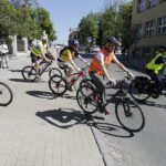 20.05.2017 Kielce. 12. Rodzinna Majówka Rowerowa z biskupem Marianem Florczykiem. / Jarosław Kubalski / Radio Kielce