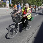 20.05.2017 Kielce. 12. Rodzinna Majówka Rowerowa z biskupem Marianem Florczykiem. / Jarosław Kubalski / Radio Kielce