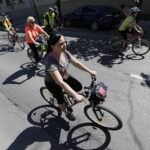 20.05.2017 Kielce. 12. Rodzinna Majówka Rowerowa z biskupem Marianem Florczykiem. / Jarosław Kubalski / Radio Kielce