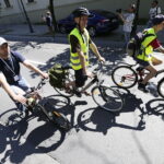 20.05.2017 Kielce. 12. Rodzinna Majówka Rowerowa z biskupem Marianem Florczykiem. / Jarosław Kubalski / Radio Kielce