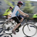 20.05.2017 Kielce. 12. Rodzinna Majówka Rowerowa z biskupem Marianem Florczykiem. / Jarosław Kubalski / Radio Kielce