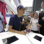 24.05.2017 Kielce. Piotr Żyła odwiedził Targi Kielce. / Jarosław Kubalski / Radio Kielce