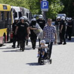 28.05.2017 Kielce. Przyjazd kibiców Legii Warszawa na mecz z Koroną. Policja. / Jarosław Kubalski / Radio Kielce