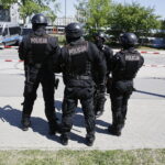 28.05.2017 Kielce. Przyjazd kibiców Legii Warszawa na mecz z Koroną. Policja. / Jarosław Kubalski / Radio Kielce