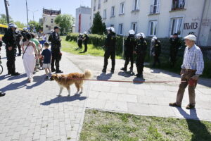 28.05.2017 Kielce. Przyjazd kibiców Legii Warszawa na mecz z Koroną. Policja. / Jarosław Kubalski / Radio Kielce