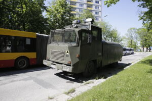 28.05.2017 Kielce. Przyjazd kibiców Legii Warszawa na mecz z Koroną. Policja. / Jarosław Kubalski / Radio Kielce