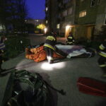 14.05.2017 Kielce. Mężczyzna groził, że skoczy z 9-ego piętra wieżowca przy ulicy Sandomierskiej. / Jarosław Kubalski / Radio Kielce