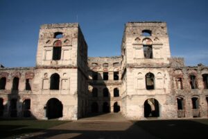 Krzyżtopór: pałac-forteca większy niż Wersal / Robert Felczak / Radio Kielce