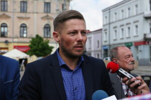 25.05.2017 Kielce. Konferencja prasowa SLD na Placu Artystów / Marzena Mąkosa / Radio Kielce