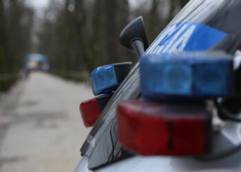 Policja, radiowóz, motocykl policyjny / Robert Felczak / Radio Kielce