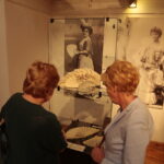 20.05.2017 Kielce. KCK. Wernisaż wystawy wachlarzy ze zbiorów Muzeum Teatralnego w Warszawie / Włodzimierz Batóg / Radio Kielce