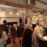 20.05.2017 Kielce. KCK. Wernisaż wystawy wachlarzy ze zbiorów Muzeum Teatralnego w Warszawie / Włodzimierz Batóg / Radio Kielce