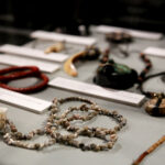 30.05.2017 Kielce. Wernisaż wystawy „Biżuteria Świata". / Marzena Mąkosa / Radio Kielce