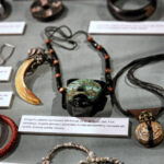 30.05.2017 Kielce. Wernisaż wystawy „Biżuteria Świata". / Marzena Mąkosa / Radio Kielce