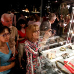 30.05.2017 Kielce. Wernisaż wystawy „Biżuteria Świata". / Marzena Mąkosa / Radio Kielce