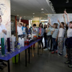 28.05.2017 Kielce. Pokazy naukowe w Centrum Nauki Leonardo da Vinci. / Marzena Mąkosa / Radio Kielce