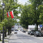 31.05.2017 Kielce. Rozwieszanie flag przed EURO U21. / Marzena Mąkosa / Radio Kielce