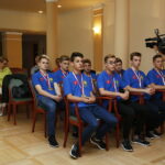 31.05.2017 Kielce. Spotkanie prezydenta Wojciecha Lubawskiego z drużyną młodzików dziecięco- młodzieżowego klubu siatkarskeigo "PLAS". / Marzena Mąkosa / Radio Kielce