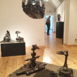 18.05.2017 Kielce. Wystawa rzeźby „Atlas Bartka Sęczawy” w Domu Praczki. / Ryszard Koziej / Radio Kielce