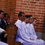Sandomierz. Siedmiu alumnów Wyższego Seminarium Duchownego otrzymało święcenia diakonatu, biskup senior diecezji sandomierskiej Edward Frankowski, kościół świętego Jakuba / Wyższe Seminarium Duchowne w Sandomierzu