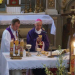 Tarnawa. Kościół Św. Marcina, msza żałobna w intencji ks. Jana Biernackiego / Ewa Pociejowska-Gawęda / Radio Kielce