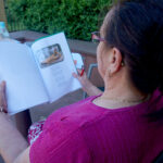 „Świętokrzyskie korzeniaki” - najnowsza, 15. książka, Anny Błachuckiej, pisarki, poetki z Małogoszcza; Anna Błachucka / Ewa Pociejowska-Gawęda / Radio Kielce