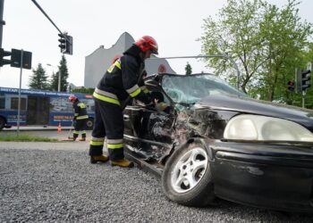 Wypadek, kolizja, straż pożarna, policja, Szczecińska, Zagórska / Robert Felczak / Radio Kielce