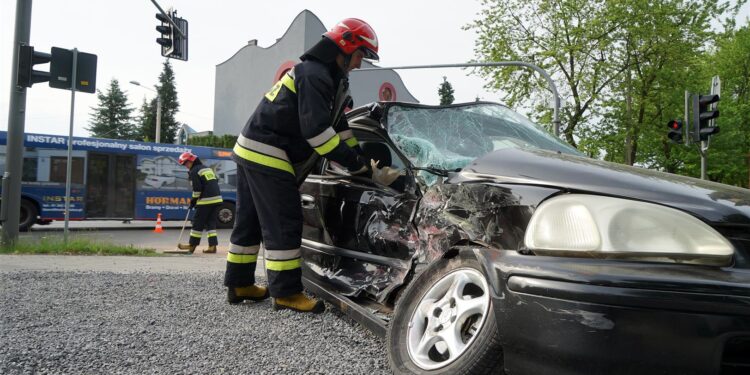 Wypadek, kolizja, straż pożarna, policja, Szczecińska, Zagórska / Robert Felczak / Radio Kielce