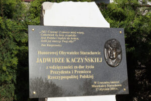 Starachowice. Panteon Pamięci narodowej przy kościele Wszystkich Świętych / Michał Kita / Radio Kielce