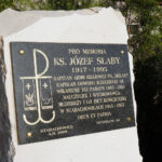 Starachowice. Panteon Pamięci narodowej przy kościele Wszystkich Świętych / Michał Kita / Radio Kielce