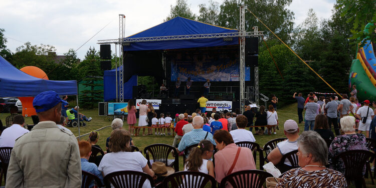 Skarżysko-Kamienna. Integracyjny Festiwal Muzyki Chrześcijańskiej „Muzyką do Nieba” / Tomasz Piwko / Radio Kielce