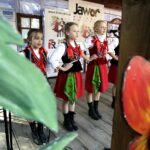 11.06.2017 Tokarnia. Jawor u źródeł kultury / Jarosław Kubalski / Radio Kielce