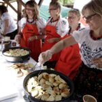 11.06.2017 Tokarnia. Jawor u źródeł kultury / Jarosław Kubalski / Radio Kielce