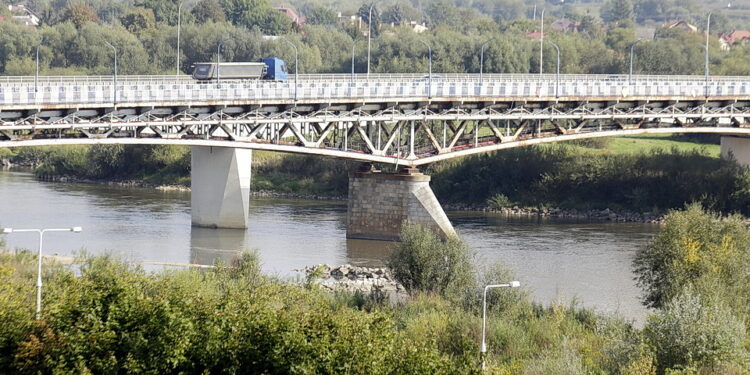 07.09.2016 Sandomierz. Stary most na Wiśle. / Jarosław Kubalski / Radio Kielce