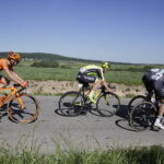 01.06.2017.  XII Międzynarodowy Wyścig Kolarski Szlakiem Walk Majora Hubala, ze Skarżyska – Kamiennej na Święty Krzyż. / Jarosław Kubalski / Radio Kielce