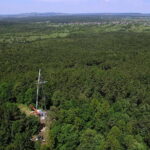 09.06.2017 Kielce. Montaż krzyża na górze Brusznia. / Krzysztof Dziewięcki / TVP Kielce