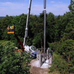 09.06.2017 Kielce. Montaż krzyża na górze Brusznia. / Krzysztof Dziewięcki / TVP Kielce