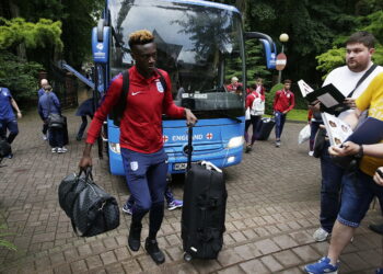 12.06.2017 Kielce. Reprezentacja Angli w turnieju UEFA EURO U21 dotarła do hotelu. / Jarosław Kubalski / Radio Kielce