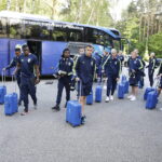 14.06.2017 Cedzyna. Piłkarze reprezentacji Szwecji U21 wysiadają z autokaru przed hotelem "Uroczysko". / Jarosław Kubalski / Radio Kielce