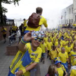 16.06.2017. Kielce . Przemarsz kibiców szwedzkich. / Jarosław Kubalski / Radio Kielce