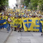 16.06.2017. Kielce . Przemarsz kibiców szwedzkich. / Jarosław Kubalski / Radio Kielce