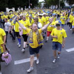 16.06.2017. Kielce . Przemarsz kibiców szwedzkich. / Jarosław Kubalski / Radio Kielce